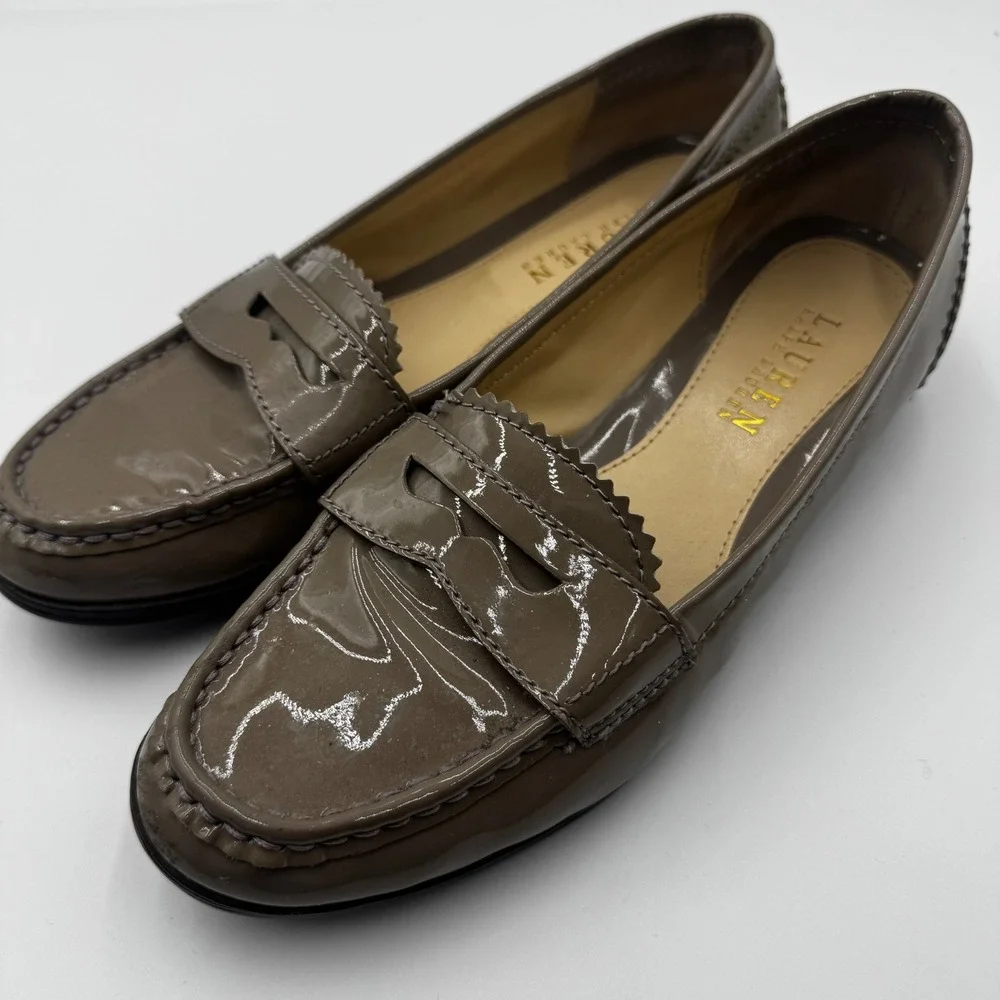 Lauren Ralph Lauren Glenda Penny Loafer 8.5B Taupe Patent Leather Pinked Trim